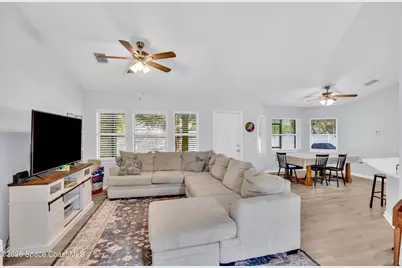 586 Sea Fury Avenue SW, Palm Bay, FL 32908 - Photo 5