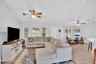 586 Sea Fury Ave SW, Palm Bay, FL 32908 - Photo 5