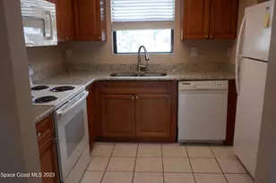 3101 Sand Trap Ln, Melbourne, FL 32935 - Photo 3
