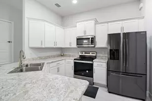 655 Kylar Dr NW, Palm Bay, FL 32907 - Photo 9
