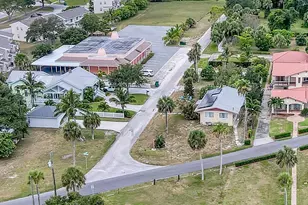 2910 Riverview Dr, Melbourne, FL 32901 - Photo 3