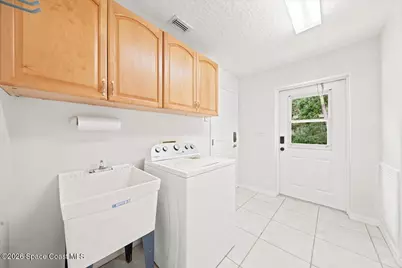 6204 Leeward Lane, Melbourne Beach, FL 32951 - Photo 17