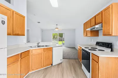 4022 Wilkes Drive, Melbourne, FL 32901 - Photo 9