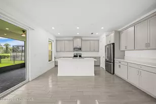 640 Veridian Cir NW, Palm Bay, FL 32907 - Photo 5