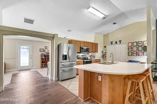 1345 Coventry Cir, Melbourne, FL 32904 - Photo 7