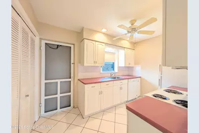 190 E Olmstead Drive #E10, Titusville, FL 32780 - Photo 7