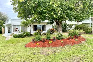 13485 N Indian River Dr, Sebastian, FL 32958 - Photo 17
