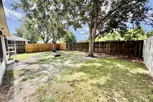 2015 Canopy Dr, Melbourne, FL 32935 - Photo 35