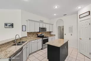423 Stonehenge Cir, Rockledge, FL 32955 - Photo 7