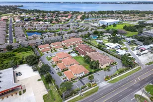 719 Lanai Cir, Melbourne, FL 32937 - Photo 7