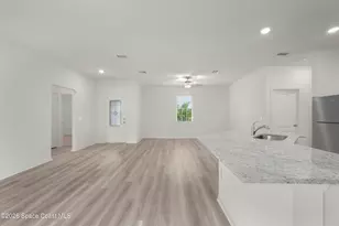 914 Talplin St SE, Palm Bay, FL 32909 - Photo 5