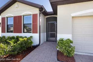 527 Old Country Rd S E, Palm Bay, FL 32909 - Photo 3