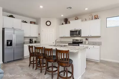 527 Old Country Road SE, Palm Bay, FL 32909 - Photo 11