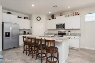 527 Old Country Rd S E, Palm Bay, FL 32909 - Photo 11