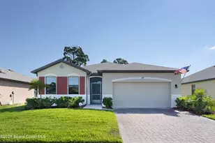 527 Old Country Rd S E, Palm Bay, FL 32909 - Photo 1