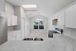 1261 Olde Bailey Ln, West Melbourne, FL 32904 - Photo 11