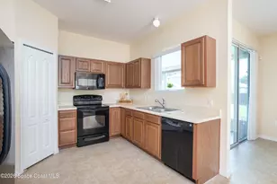 471 Bluefields St SE, Palm Bay, FL 32909 - Photo 5