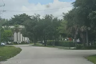 4167 Crystal Lake Dr, Deerfield Beach, FL 33442 - Photo 5