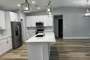 827 Everglade Ave SE, Palm Bay, FL 32909 - Photo 7