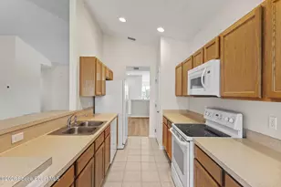 907 Ocaso Ln, Palm Bay, FL 32907 - Photo 5