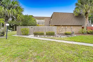 2111 Vista Oaks Cir NE, Palm Bay, FL 32905 - Photo 1