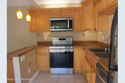 2111 Vista Oaks Circle NE, Palm Bay, FL 32905 - Photo 13