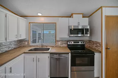451 E Egret Circle, Barefoot Bay, FL 32976 - Photo 13