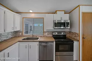 451 E Egret Cir, Barefoot Bay, FL 32976 - Photo 13