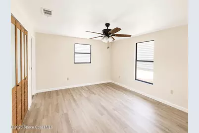 581 Borraclough Avenue NW, Palm Bay, FL 32907 - Photo 9