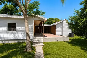 581 Borraclough Ave NW, Palm Bay, FL 32907 - Photo 17