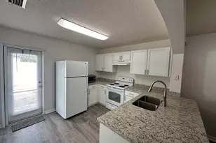 910 Luminary Cir, Melbourne, FL 32901 - Photo 7