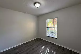 910 Luminary Cir, Melbourne, FL 32901 - Photo 9