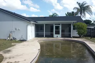 1073 Banks St NW, Palm Bay, FL 32907 - Photo 5