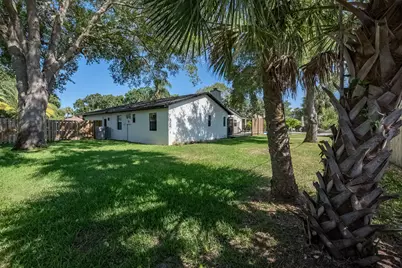 938 Pembroke Avenue NE, Palm Bay, FL 32907 - Photo 23