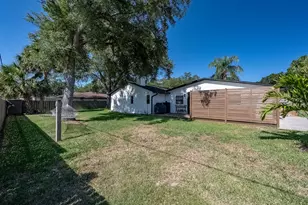 938 Pembroke Ave NE, Palm Bay, FL 32907 - Photo 21