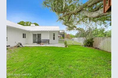 2582 Empire Avenue E, Melbourne, FL 32934 - Photo 31