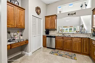 811 Oakwood Dr, Melbourne, FL 32940 - Photo 15