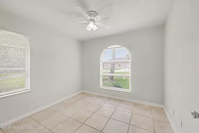 226 12th Street SW, Vero Beach, FL 32962 - Photo 9