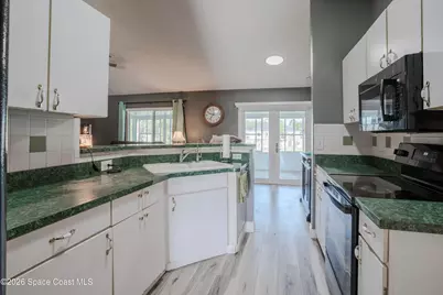 2190 Thames Road SE, Palm Bay, FL 32909 - Photo 7