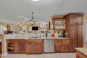 1810 Whispering Oaks Cir, Melbourne, FL 32934 - Photo 9