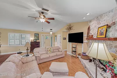 1810 Whispering Oaks Circle, Melbourne, FL 32934 - Photo 5