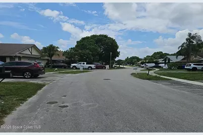 1313 SW 75th Avenue, North Lauderdale, FL 33068 - Photo 5