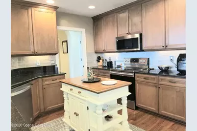 1437 Pineapple Avenue #605, Melbourne, FL 32935 - Photo 11
