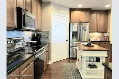 1437 Pineapple Avenue #605, Melbourne, FL 32935 - Photo 7