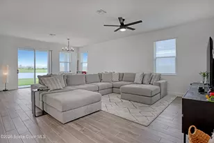 476 Glaspell Cir SE, Palm Bay, FL 32909 - Photo 9