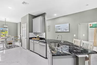 1061 Towhlen Street SE, Palm Bay, FL 32909 - Photo 7