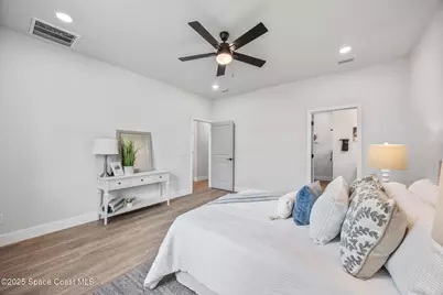 1254 Heitzman Avenue SW, Palm Bay, FL 32908 - Photo 11