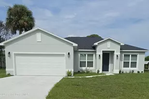 551 Borraclough Ave NW, Palm Bay, FL 32907 - Photo 1