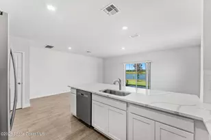 9732 Venetian Sq, Vero Beach, FL 32966 - Photo 15