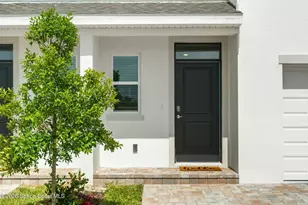 9732 Venetian Sq, Vero Beach, FL 32966 - Photo 3